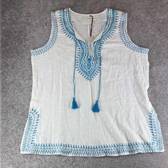 Solitaire Tops - NWT Solitaire White Tunic Blue Embroidery Tank Top Blouse Womens 1X